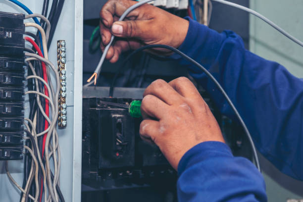 Best Affordable Emergency Electrician  in Freeburg, IL